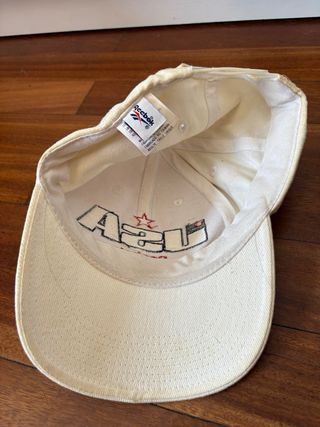 Gorra negra de piel y Reebok vintage USA del 96