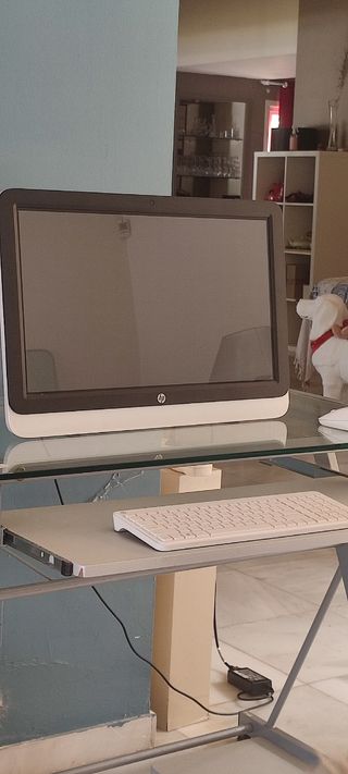 Ordenador sobremesa HP blanco tipo: TPC P050-21