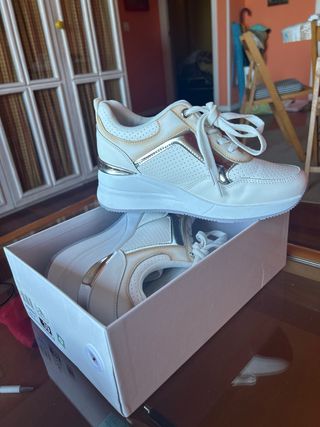 Zapatillas blancas estilo Michael Kors