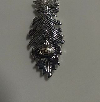 Pendientes Chanel largos metal plateado
