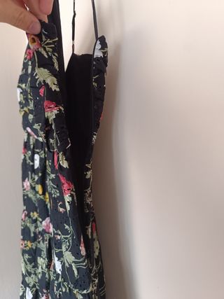 Vestido midi estampado bordados perforados