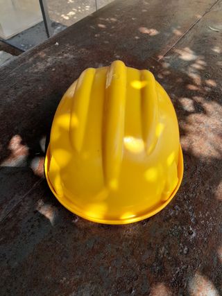 Casco Renfe amarillo finales años 50