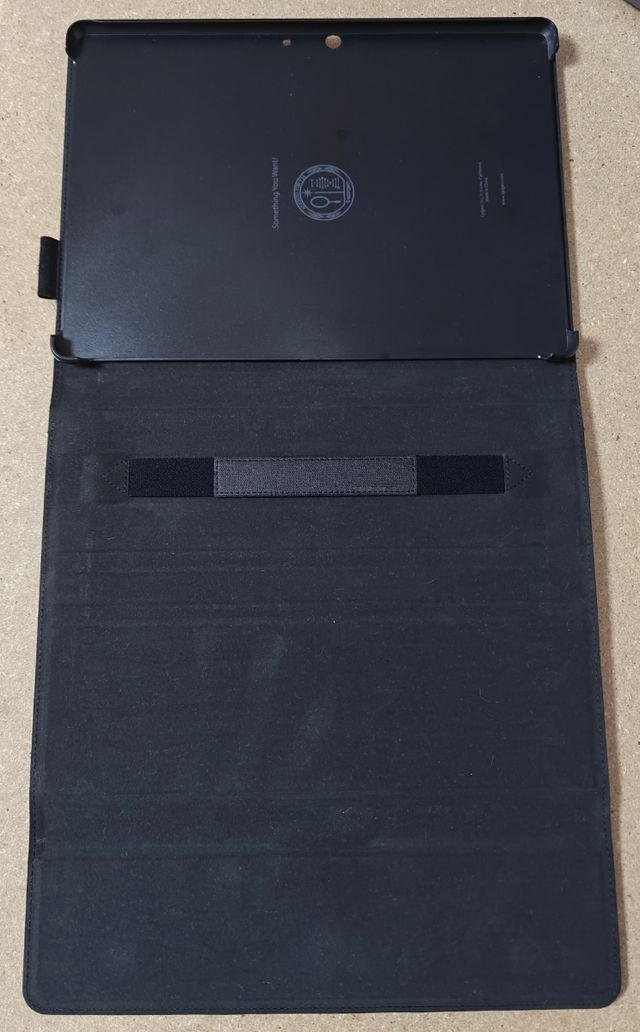 Teclado Surface Pro y funda SPIGEN 