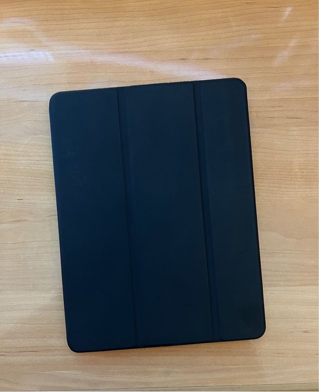Funda negra iPad Air 5ª Gen