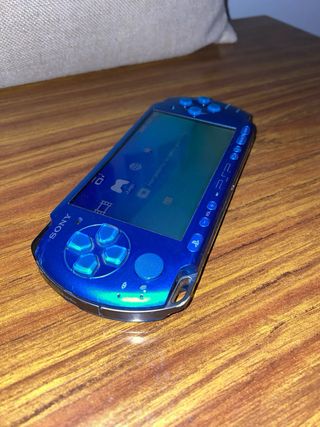 PSP 3000 vibrant blue