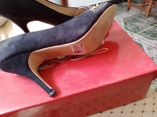 Zapatos tacón negros dorados 39

