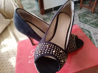 Zapatos tacón negros dorados 39

