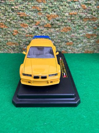 BMW M3 GTR GT Cup (1993) – Escala 1:24 – Bburago