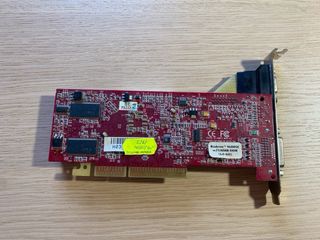 Tarjeta gráfica ATI Radeon 9600 SE - 128MB