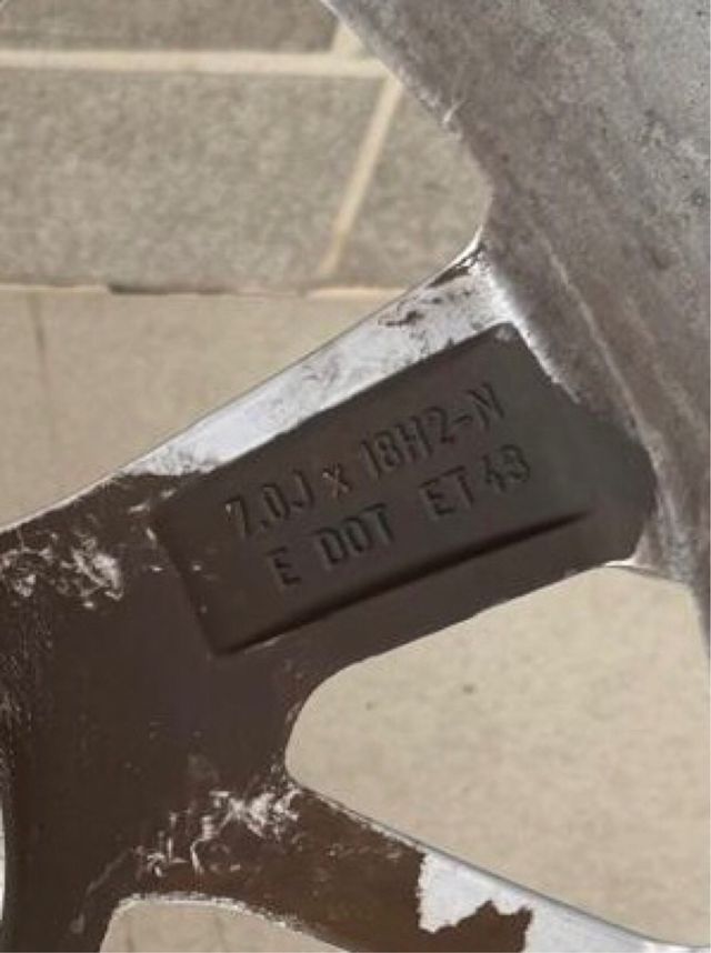 Llantas Originales Audi 18" + Neumáticos