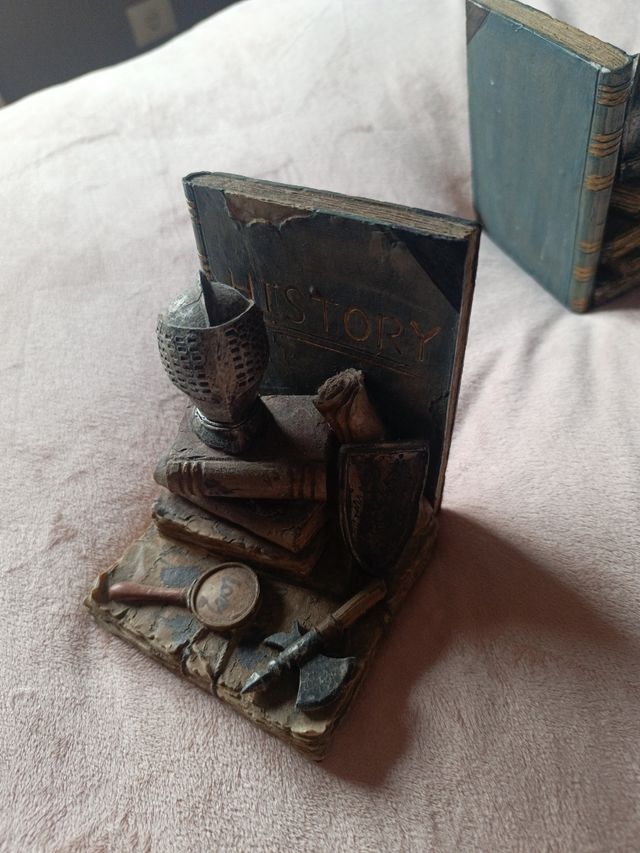 Apila libros caballero medieval. 2 unidades