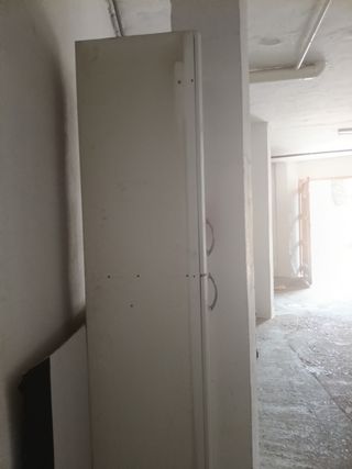 Armario blanco de escobero de cocina  hago envíos