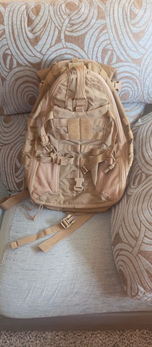 Mochila táctica 5.11 coyote sandstone