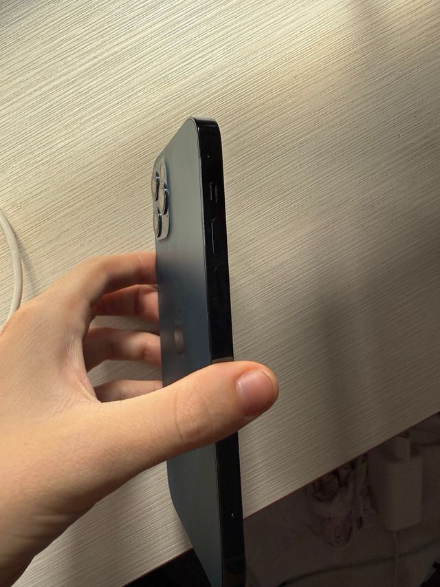 iPhone 12 Pro Azul Marinho