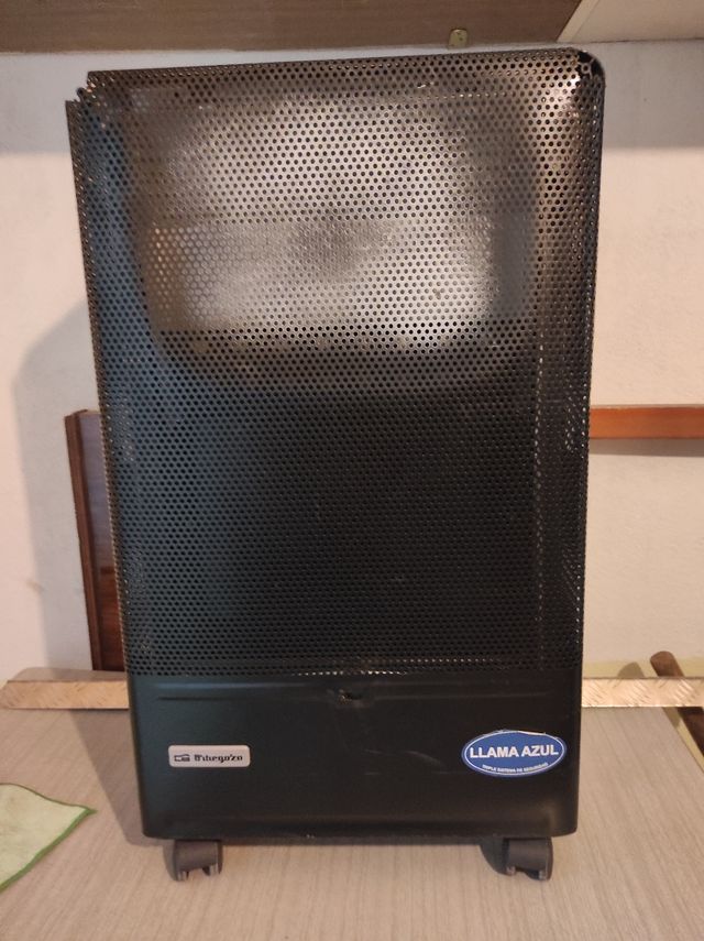 Estufa butano Llama Azul marca orbegozo.