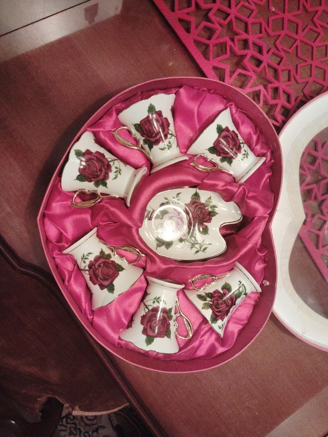 Juego tazas porcelana rosas