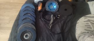 Amoladora angular + 11 discos distintos husos de 1