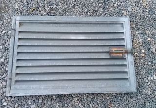 Puerta ventilación galvanizada