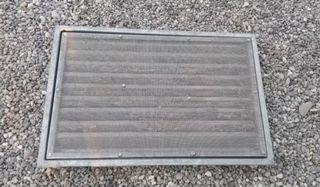 Puerta ventilación galvanizada