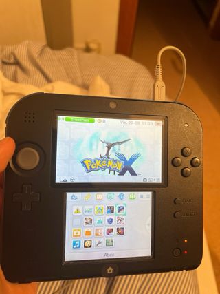 Nintendo 2DS negra + 6 juegos