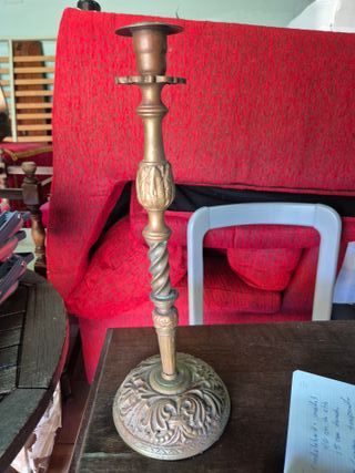 Candelabro antiguo dorado