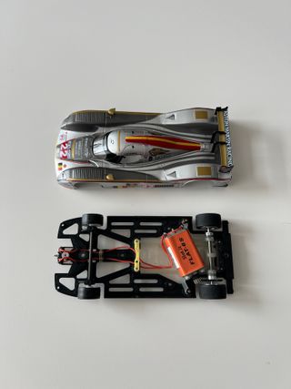 Coche Lola Aston Martin LMP Slot (scalextric)