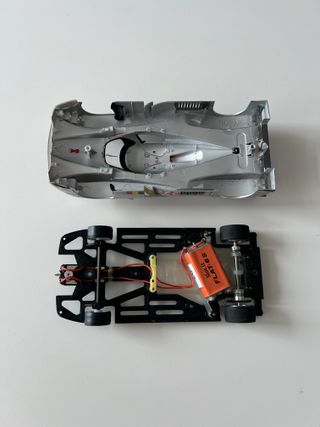 Coche Lola Aston Martin LMP Slot (scalextric)