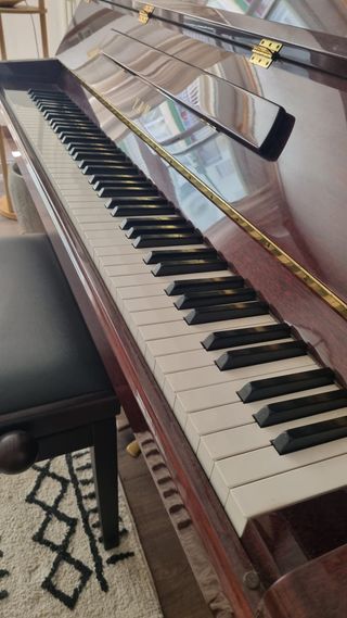 Piano Yamaha M108N - Piano de pared