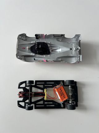 Coche Lola Aston Martin LMP Slot (scalextric)