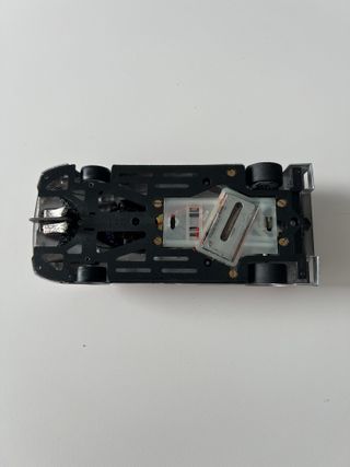 Coche Lola Aston Martin LMP Slot (scalextric)