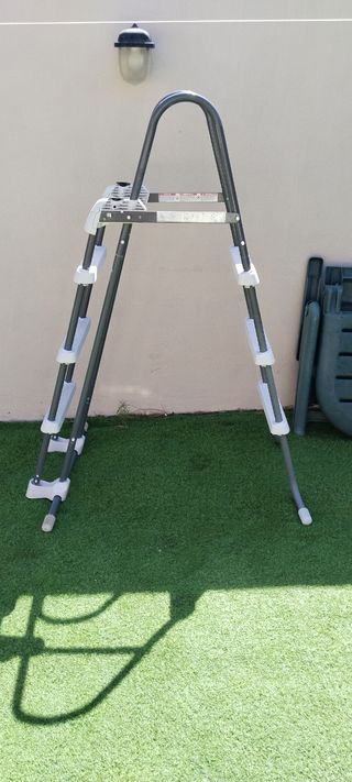 Escalera piscina tubular