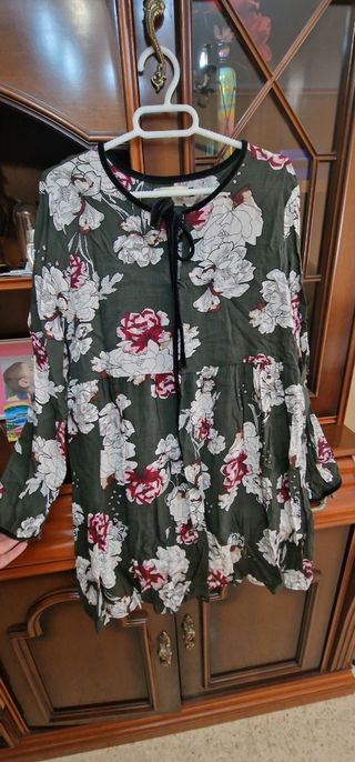 Vestido floral manga larga