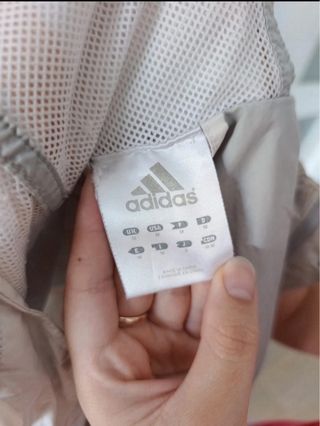 Chaqueta Adidas cortavientos impermeable