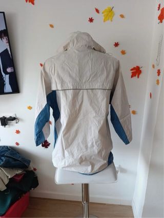 Chaqueta Adidas cortavientos impermeable