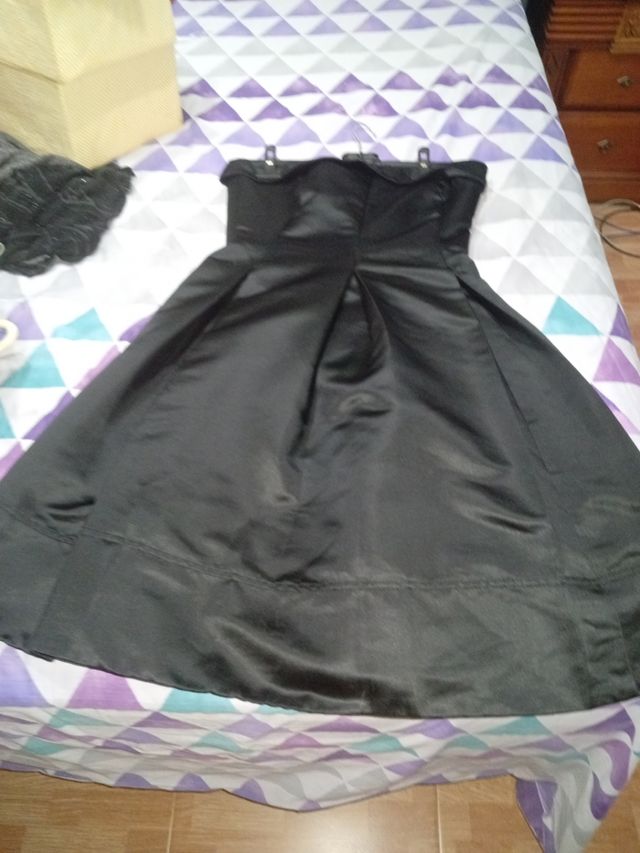 Vestido negro raso palabra de honor