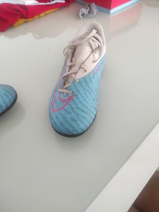 Zapatillas Nike 
fútbol niño