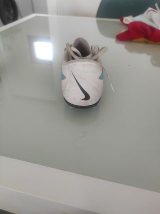 Zapatillas Nike 
fútbol niño