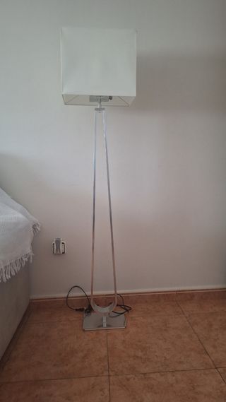 Lampara pie Ikea - Moderna