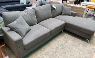 Sofá chaise longue gris