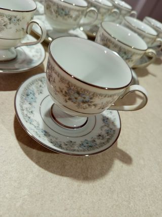 Juego café porcelana y plata 12 tazas y 12 platos