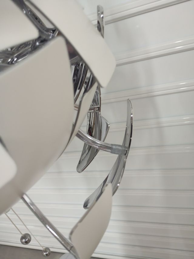 LÁMPARA BOLA TECHO IKEA - Moderna