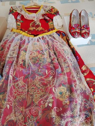 Traje Fallera Rojo y Dorado