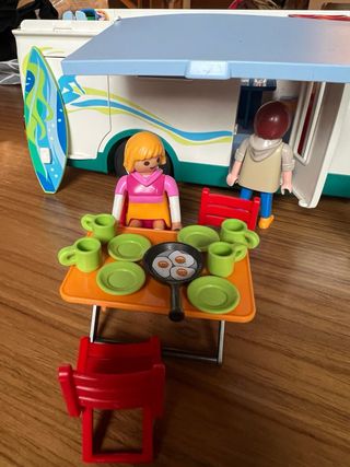 Autocaravana Playmobil familiar