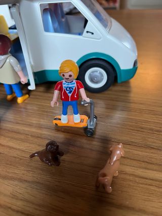 Autocaravana Playmobil familiar