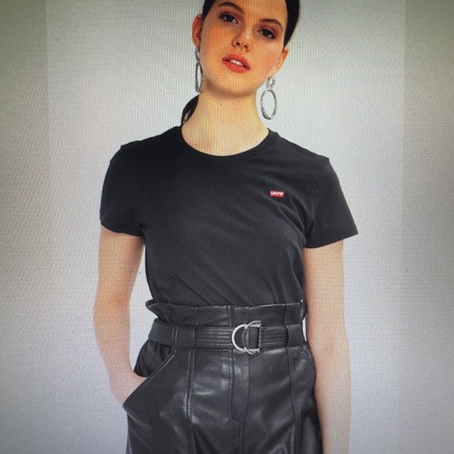 Camiseta Levi's negra manga corta