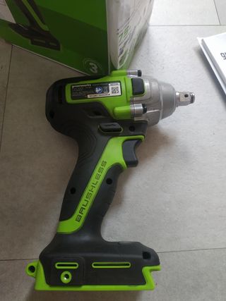 Llave impacto Greenworks 24V
