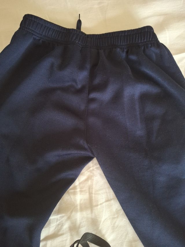 Pantaloncini sportivi blu tipo pinocchietto