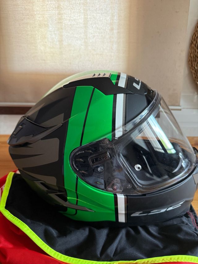 Casco LS2 Challenger F