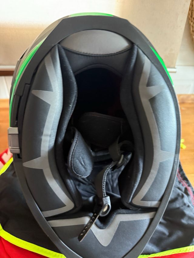 Casco LS2 Challenger F