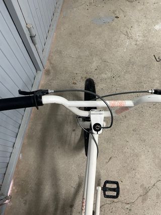 BMX blanca usada